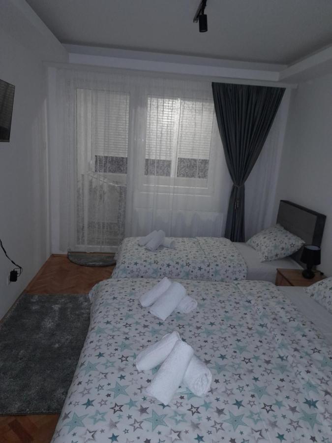 Holiday Apartaments 2 Nis Exterior foto