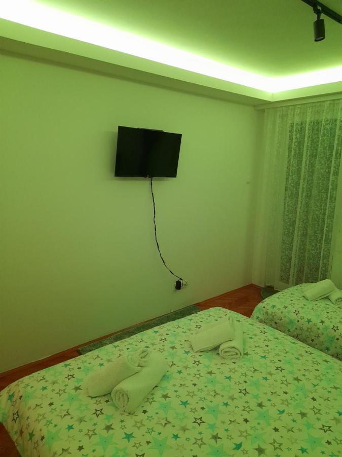 Holiday Apartaments 2 Nis Exterior foto
